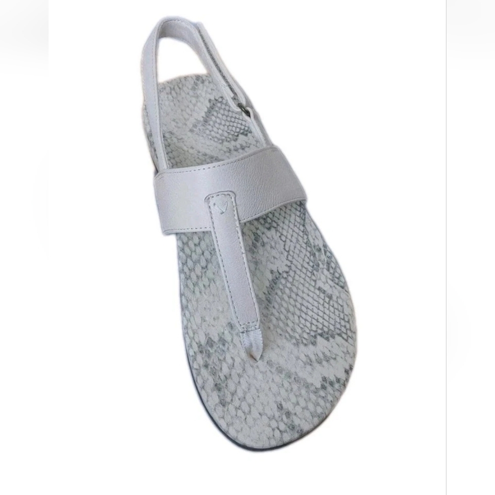Vionic Tala Pale Leather Sandals Woman 9 Wide Supportive T-Strap Slingback NIB - Picture 5 of 8